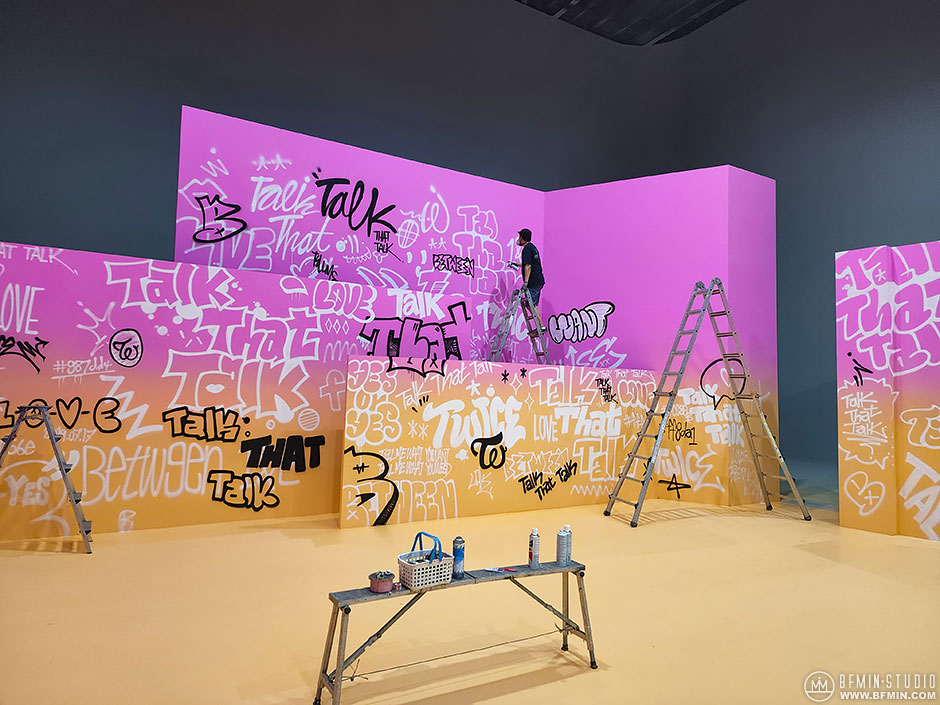 트와이스 뮤직비디오 배경 작업